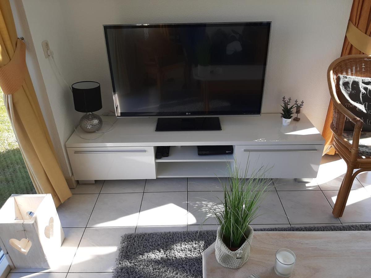 Huisje Earrebarre Tzummarum Extérieur photo